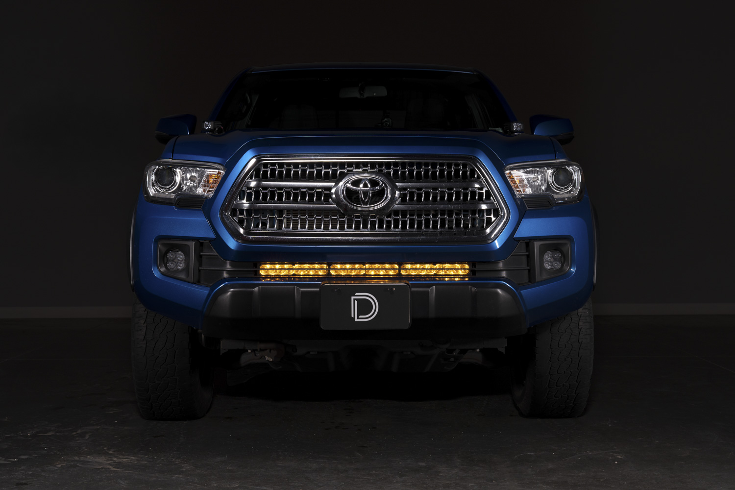 Tacoma 2016 Stealth SS30 Sport Yellow Driving - Image 4