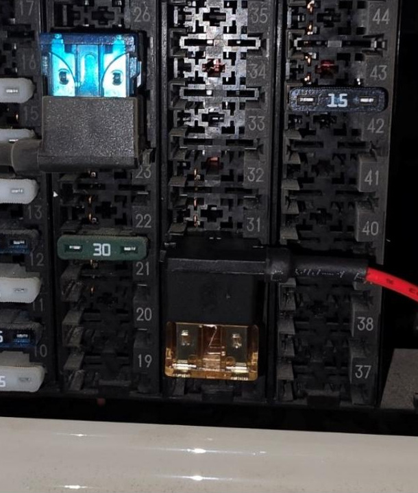 Add-a-fuse installed in fuse position 31