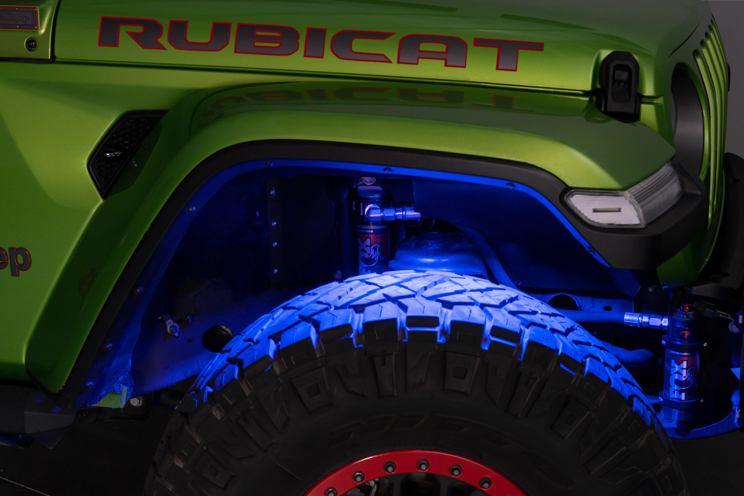RGBW Rock Lights blue on Jeep Wrangler JL
