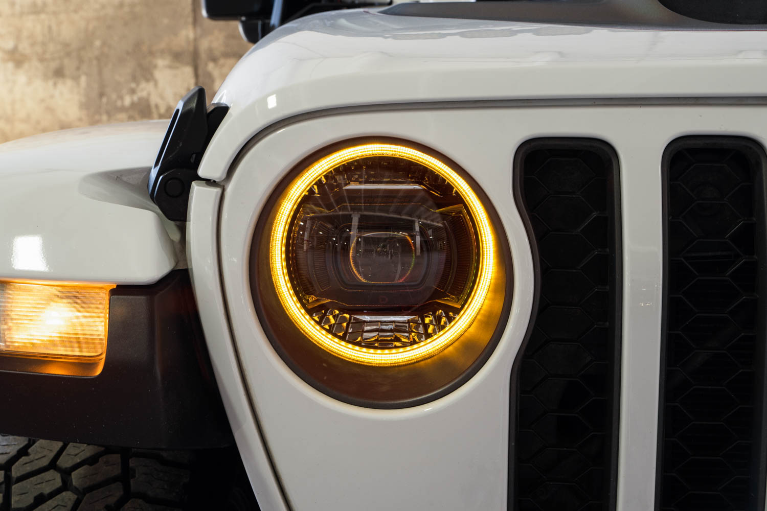 Jeep Gladiator LED Headlight Turn Signal